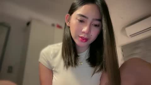 YowgineTheGreat online show from October 2025 02:18:02 PM