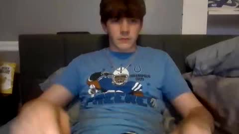 YoungPhysique05 online show from June 2026 03:32:02 AM