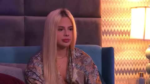 Foxie online show from October 2025 03:16:02 AM