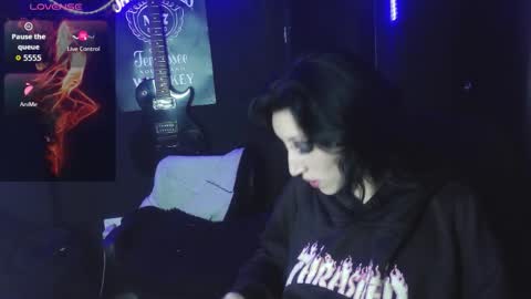 yue_eclipse online show from October 2025 06:15:01 AM