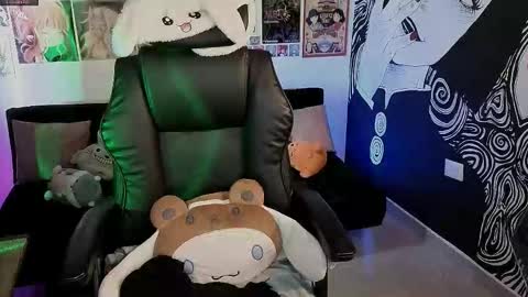    rawr   Anne Independent model      online show from September 2025 10:10:02 PM