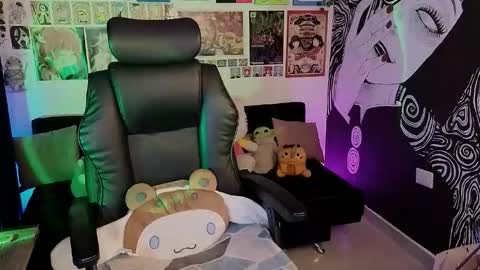    rawr   Anne Independent model      online show from February 2026 11:55:01 PM