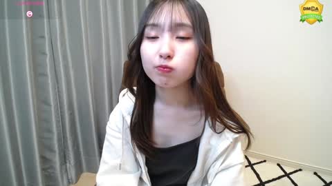 yui_x online show from January 2025 11:50:02 AM