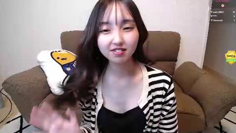 Snapshot of yui_x chatting on July 2026 01:28:01 PM yui_x online show from July 2026 01:28:01 PM