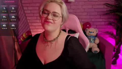 Yuki online show from November 2025 12:16:02 PM