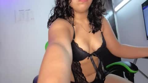 yukioprincess22 online show from February 2026 07:25:02 PM