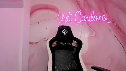 Yuliet online show from October 2025 02:40:02 PM