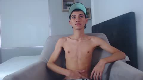 yulian_vasquez online show from February 2025 12:05:02 PM