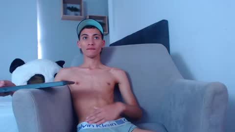 yulian_vasquez online show from February 2025 06:24:02 PM