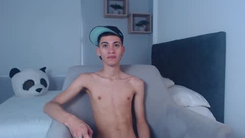 yulian_vasquez online show from March 2025 12:16:01 PM