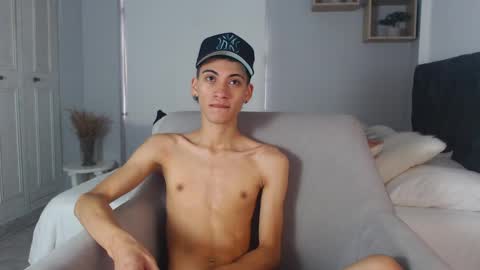 yulian_vasquez online show from March 2025 12:04:02 PM