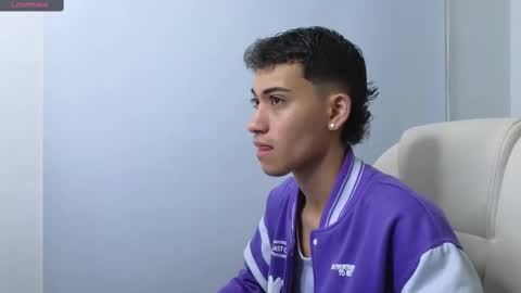 yulian_vasquez online show from September 2025 12:16:01 PM