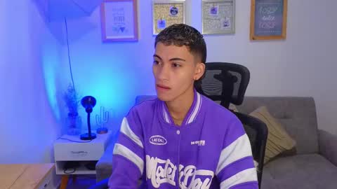 yulian_vasquez online show from November 2025 12:17:01 PM