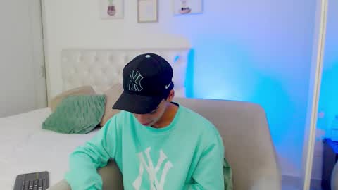 yulian_vasquez online show from February 2026 07:24:02 PM