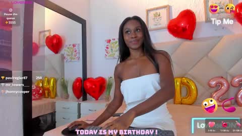 Snapshot of yuliana_milleer chatting on February 2025 07:33:02 PM Yuliana online show from February 2025 07:33:02 PM