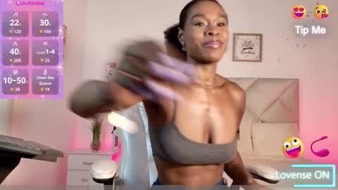 Snapshot of yuliana_milleer chatting on September 2025 06:51:01 PM Yuliana online show from September 2025 06:51:01 PM