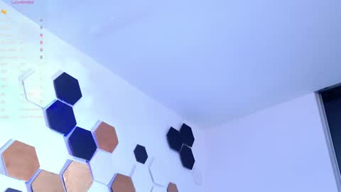 yulian 2811 online show from March 2025 06:24:02 AM