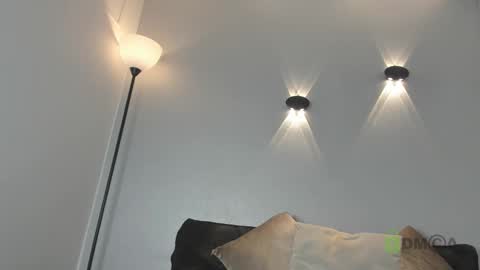 yulievans online show from December 2024 08:04:01 PM