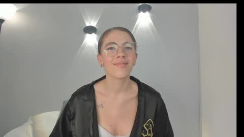 yulievans online show from February 2025 02:45:01 PM