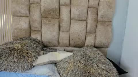 yulievans online show from March 2025 03:24:02 PM