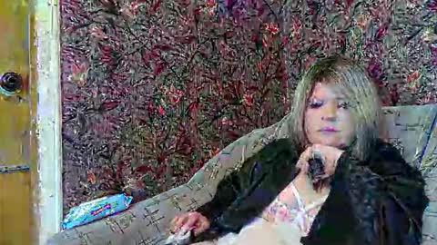 Snapshot of yuliiared chatting on April 2026 07:03:02 AM yuliiared online show from April 2026 07:03:02 AM