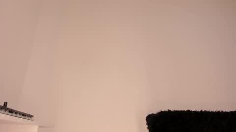 yulxx online show from February 2025 11:32:02 AM