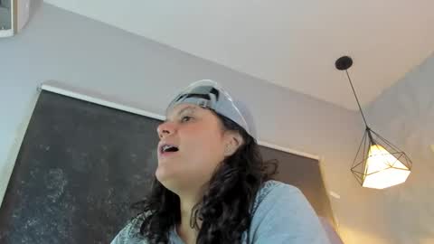 Snapshot of yumandsay chatting on October 2025 02:09:02 AM Snowflake online show from October 2025 02:09:02 AM