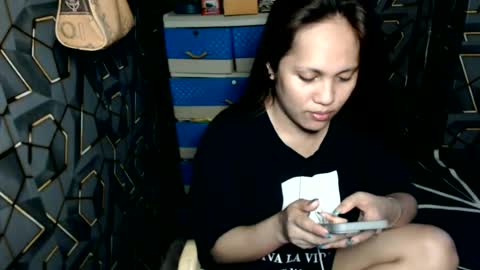 Snapshot of yumi_white chatting on June 2026 05:41:01 AM yumi online show from June 2026 05:41:01 AM