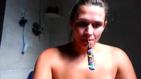 Snapshot of yumiepussyy chatting on October 2025 06:36:01 PM Payton kelly online show from October 2025 06:36:01 PM