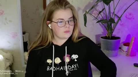 Polly online show from September 2025 05:18:02 PM