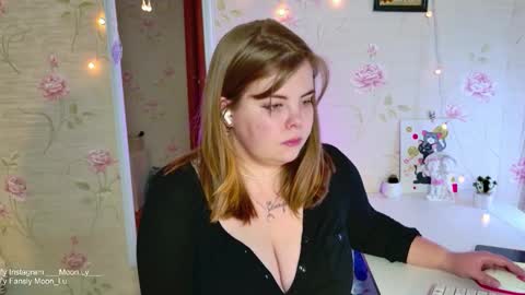 Polly online show from December 2025 12:42:02 PM