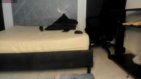 Yummyduo online show from January 2025 04:59:01 PM