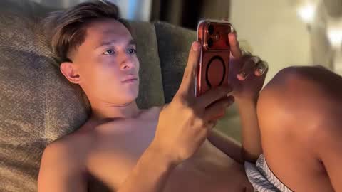 Snapshot of yummyjustine07 chatting on January 2026 04:05:01 AM Justine online show from January 2026 04:05:01 AM