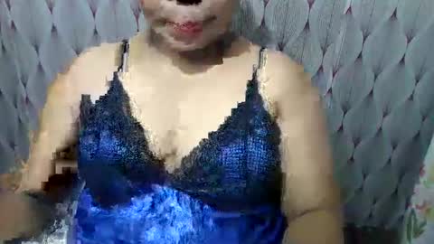 yummylips_4u online show from May 2026 05:20:01 PM