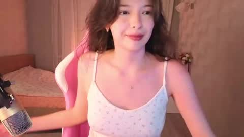 Snapshot of yuna_sunshy chatting on June 2026 09:50:01 PM Yuna online show from June 2026 09:50:01 PM