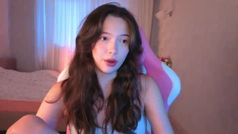 Snapshot of yuna_sunshy chatting on June 2026 12:16:01 AM Yuna online show from June 2026 12:16:01 AM