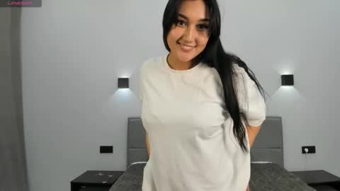 Yuna online show from November 2025 08:33:02 PM