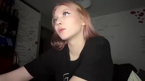 Snapshot of yunarosee chatting on January 2026 04:09:01 PM yunarosee online show from January 2026 04:09:01 PM