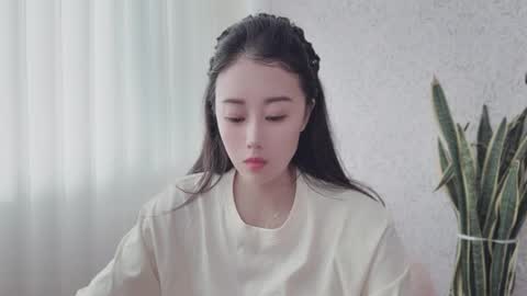 YunEr online show from September 2025 03:33:02 AM