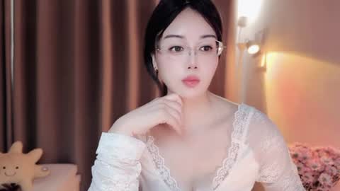Snapshot of yuner0715 chatting on June 2026 03:15:01 AM YunEr online show from June 2026 03:15:01 AM