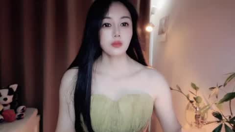 Snapshot of yuner0715 chatting on June 2026 02:06:01 AM YunEr online show from June 2026 02:06:01 AM