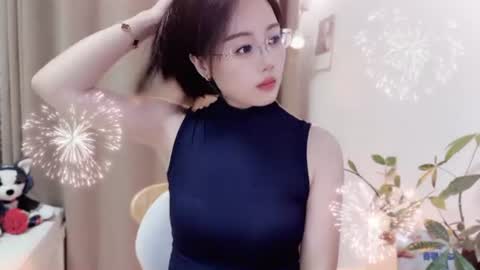 Snapshot of yuner0715 chatting on June 2026 02:12:01 PM YunEr online show from June 2026 02:12:01 PM