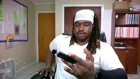 Snapshot of yungbbcbro chatting on December 2024 05:10:02 AM Octavian online show from December 2024 05:10:02 AM