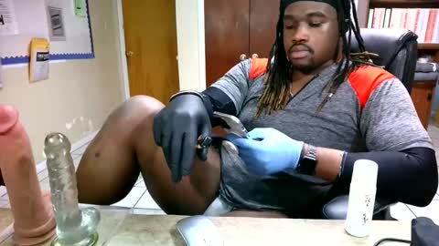 Snapshot of yungbbcbro chatting on March 2025 05:23:02 AM Octavian online show from March 2025 05:23:02 AM