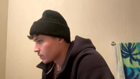 Snapshot of yungstudbev chatting on December 2024 06:11:01 AM yungstudbev online show from December 2024 06:11:01 AM