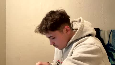 Snapshot of yungstudbev chatting on December 2024 09:50:02 AM yungstudbev online show from December 2024 09:50:02 AM