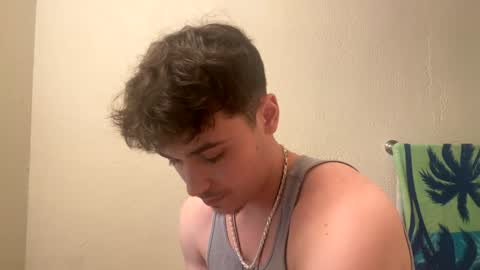 Snapshot of yungstudbev chatting on December 2024 04:27:02 AM yungstudbev online show from December 2024 04:27:02 AM