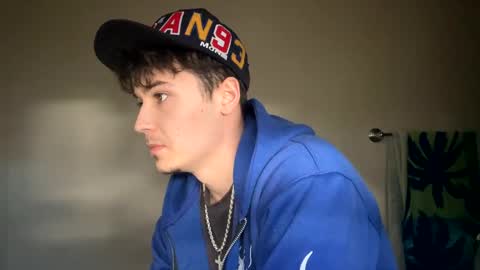 Snapshot of yungstudbev chatting on January 2025 02:49:01 PM yungstudbev online show from January 2025 02:49:01 PM