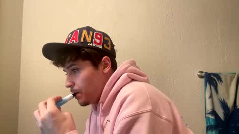 Snapshot of yungstudbev chatting on February 2025 05:21:01 AM yungstudbev online show from February 2025 05:21:01 AM