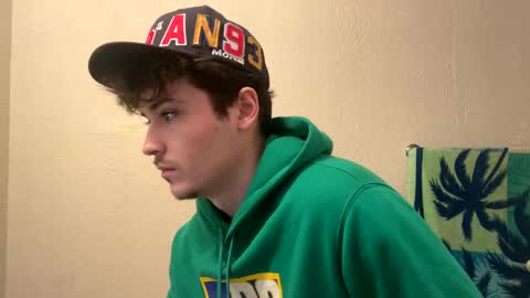 Snapshot of yungstudbev chatting on February 2025 09:58:01 PM yungstudbev online show from February 2025 09:58:01 PM